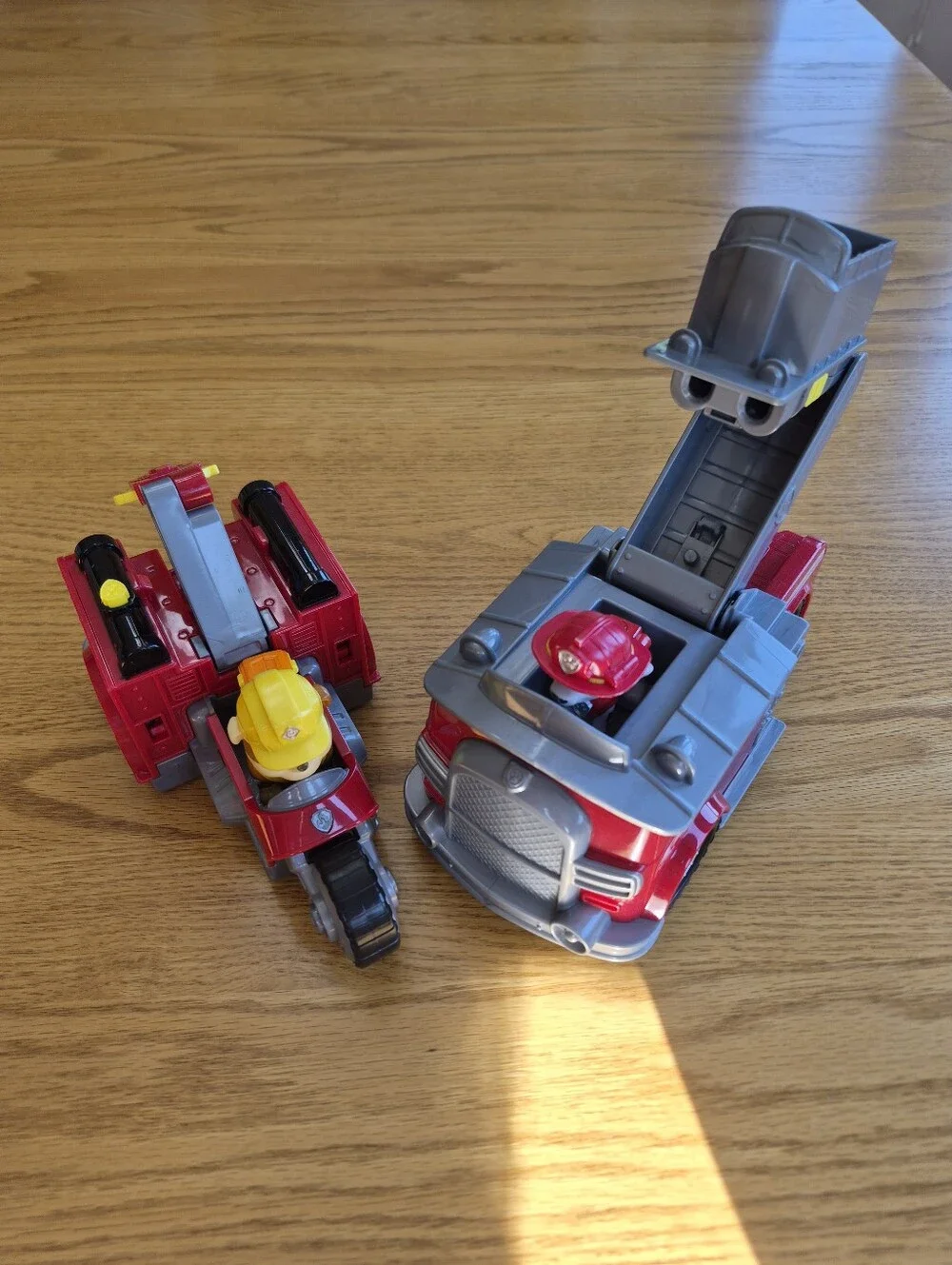 Paw Patrol Marshall Split-Second 2-in-1 Transforming Fire Truck